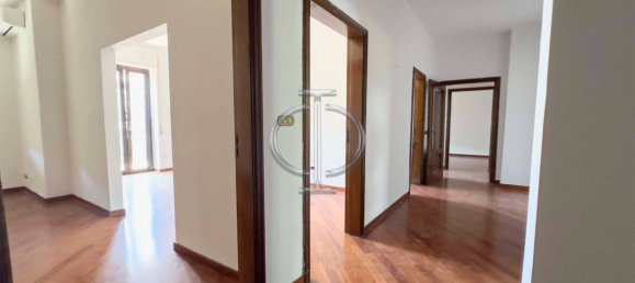2 bedrooms Apartment in Bari, Italy No. 30101 5