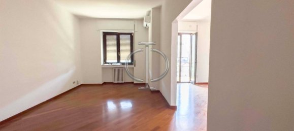2 bedrooms Apartment in Bari, Italy No. 30101 12