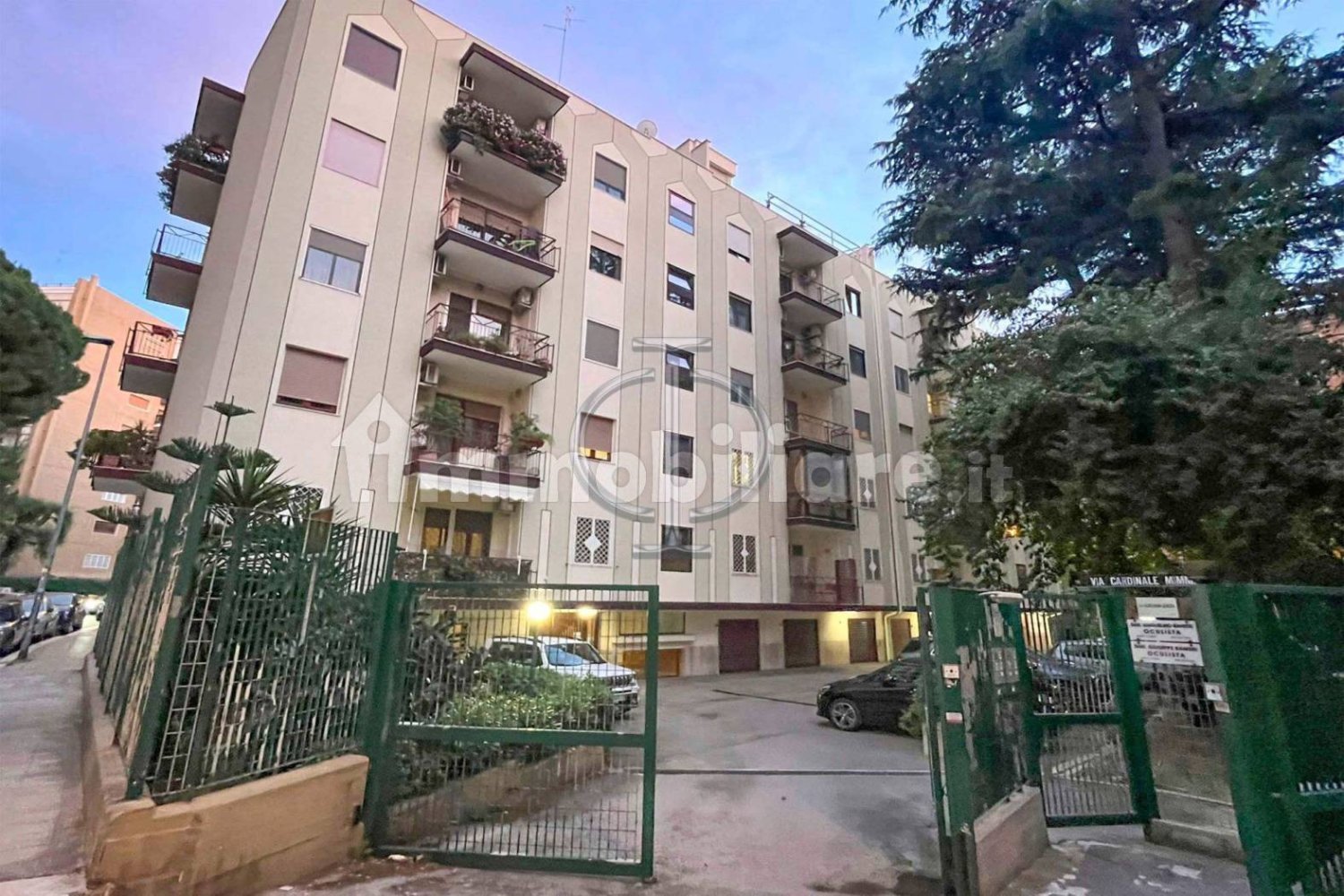 2 bedrooms Apartment in Bari, Italy No. 30101