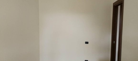 3 rooms Apartment in Rotondi, Italy No. 25519 3