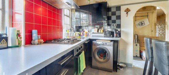 1 bedroom Apartment in South Croydon, United Kingdom No. 4890 7