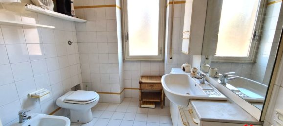 2 rooms Apartment in Rome, Italy No. 286247 17