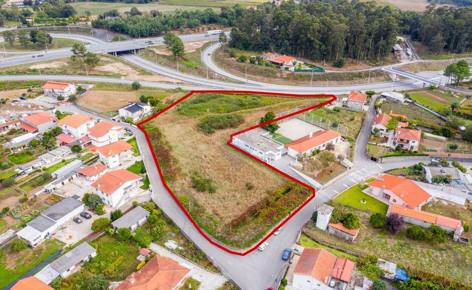  قطعة أرض في Vila Nova de Famalicao, Portugal 16500متر مربع رقم 36452