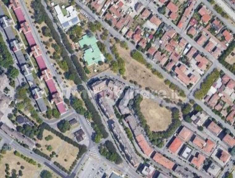 5 rooms Apartment in Ferrara, Italy No. 282693