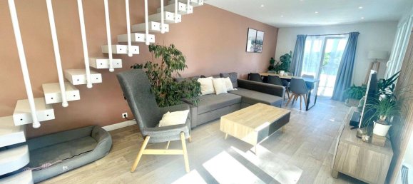 Casa de 2 dormitorios en Yvelines, France No. 328677 2