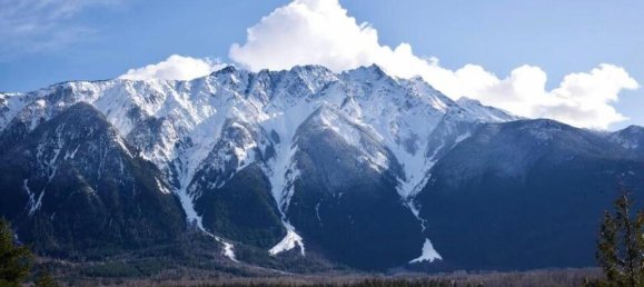 3 bedrooms Land in British Columbia, Canada No. 1450 10