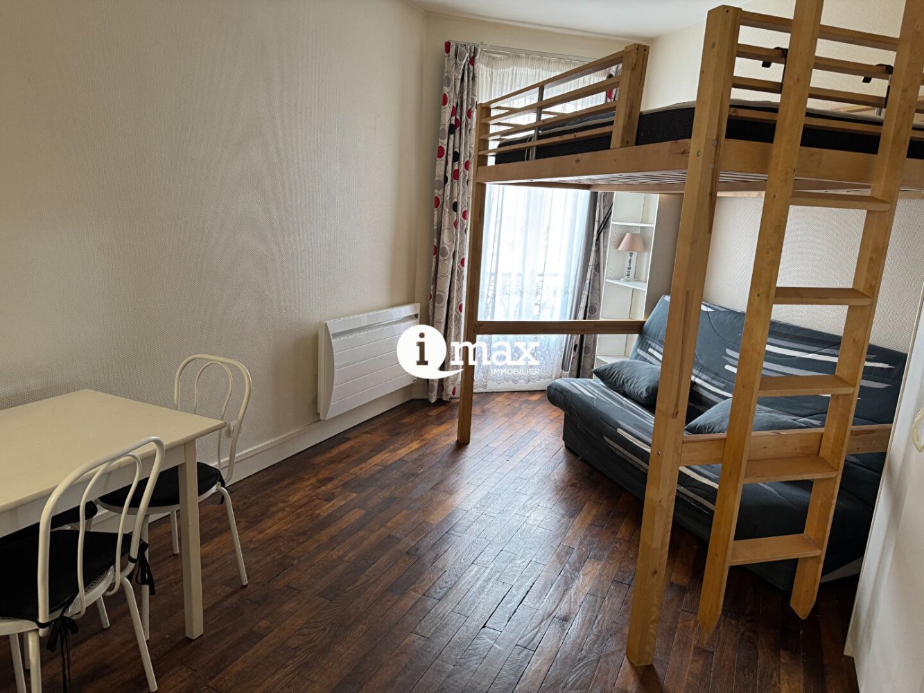 Estudio en Paris, France No. 139104