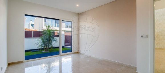 4 غرف نوم منزل في Corroios, Portugal رقم 167601 8