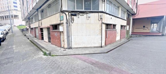 Gewerbliche Immobilie in Ferrol, Spain 1200m², Nr. 58198 7