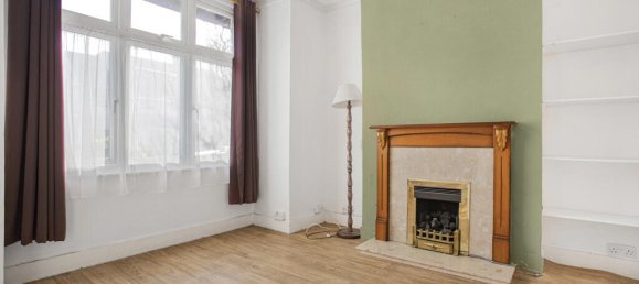 3 bedrooms House in Twickenham, United Kingdom No. 8501 2