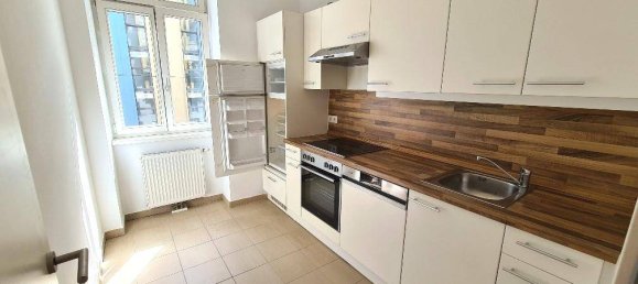 3 rooms Apartment in Favoriten, Austria No. 157829 3