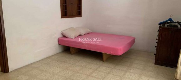 5 bedrooms Villa in Msida, Malta No. 3527 5