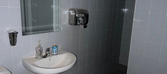 Gewerbliche Immobilie in Leon, Spain 300m², Nr. 81754 13