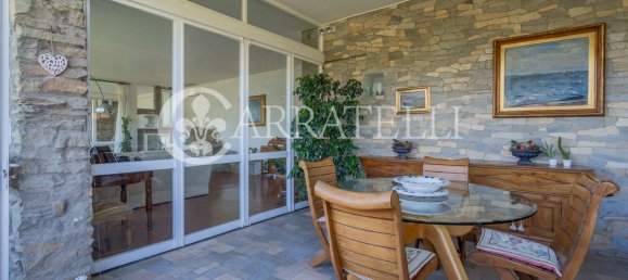 Apartamento de 14 habitaciónes en Florence, Italy No. 286741 30