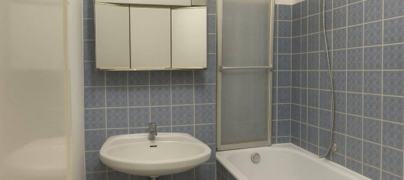 3-salle Appartement à Brigittenau, Austria No. 165437 2