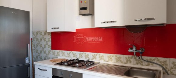 3 rooms Apartment in Ferrara, Italy No. 93038 10