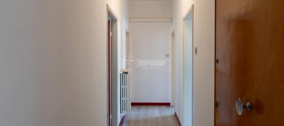 3 rooms Apartment in Ferrara, Italy No. 93038 5