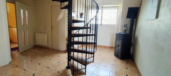 3 bedrooms House in Crepy-en-Valois, France No. 94071 5