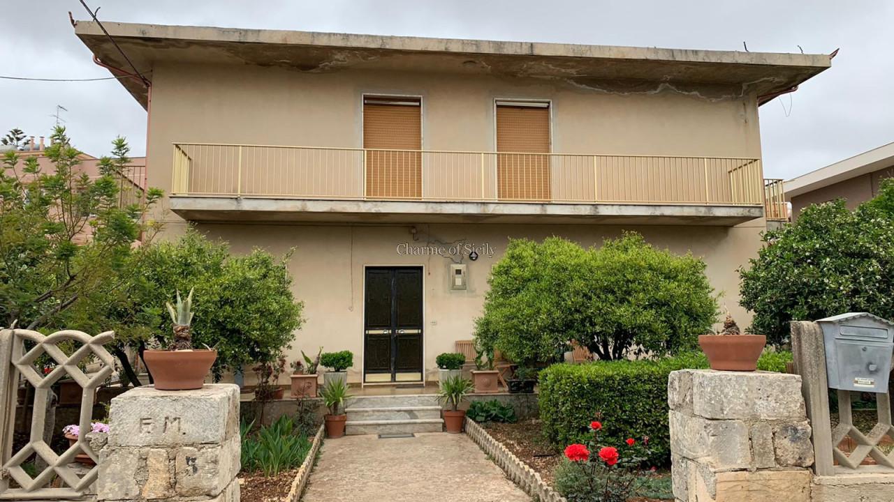 7 rooms House in Modica, Italy No. 224576