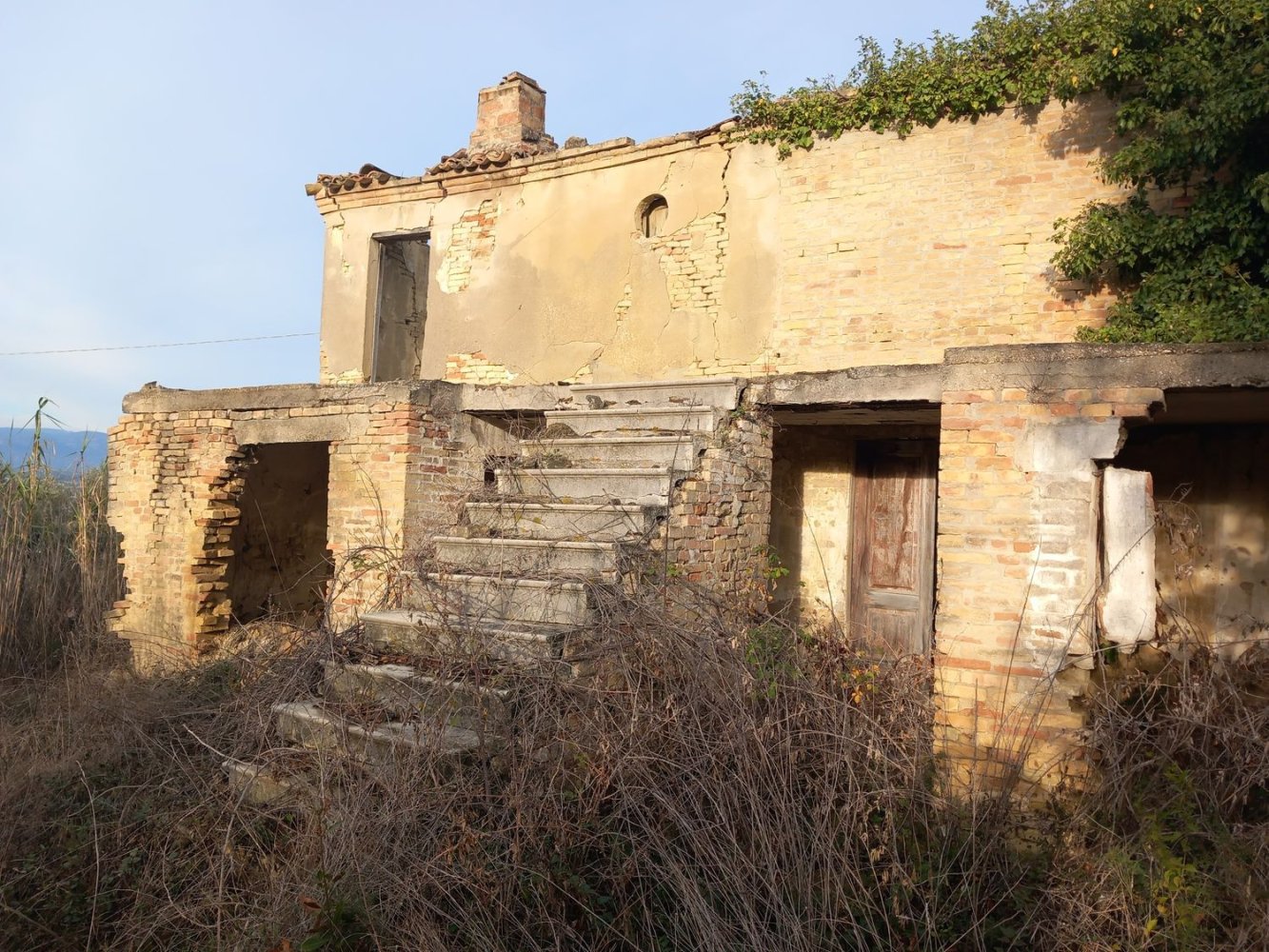 Земельный участок 7000м² в Сан Джованни Театино, Италия № 12744