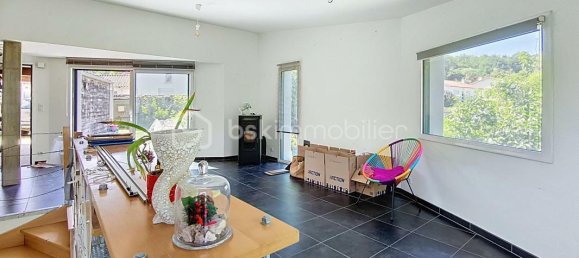 3 bedrooms House in Le Poire-sur-Vie, France No. 333290 5