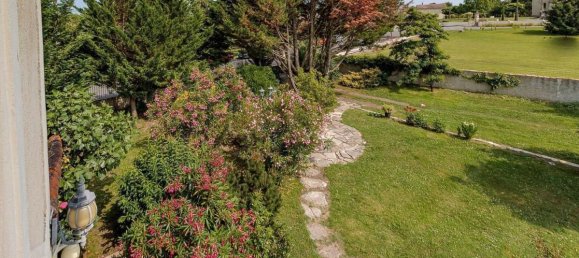 5 bedrooms House in Les Peintures, France No. 102327 16