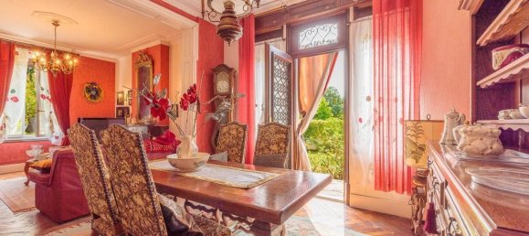 5 bedrooms House in Les Peintures, France No. 102327 2