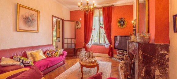 5 bedrooms House in Les Peintures, France No. 102327 3