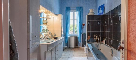 5 bedrooms House in Les Peintures, France No. 102327 13