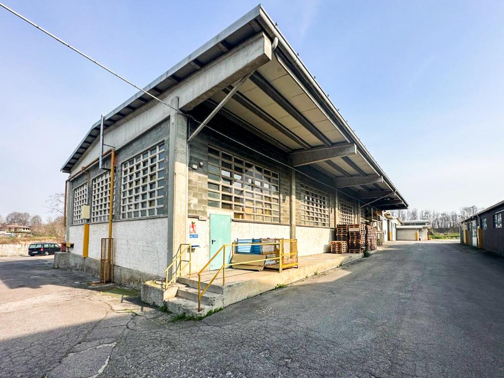 1 room Warehouse in Quinzano d'Oglio, Italy No. 387308