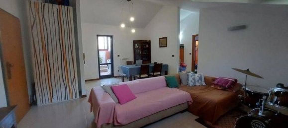 3 rooms Apartment in Mercogliano, Italy No. 128457 2