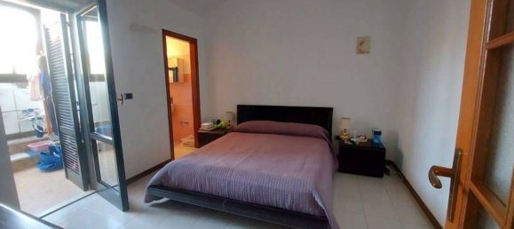 3 rooms Apartment in Mercogliano, Italy No. 128457 7
