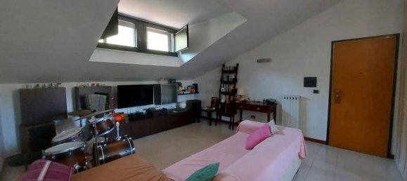 3 rooms Apartment in Mercogliano, Italy No. 128457 3