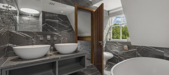 4 bedrooms Apartment in London, United Kingdom No. 13130 19