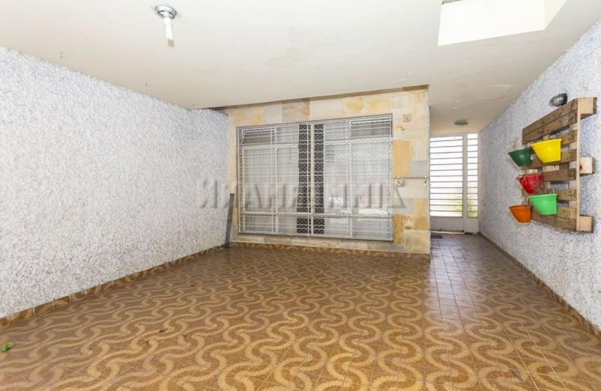 Casa de 3 dormitorios en Sao Paulo, Brazil No. 585614