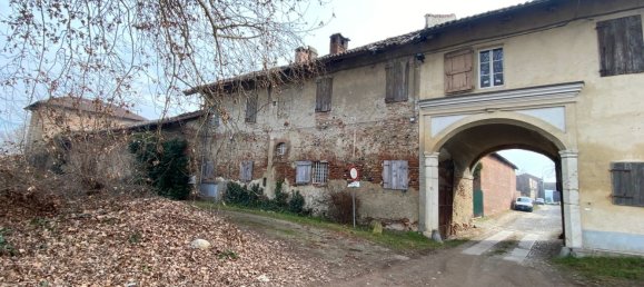 20 rooms House in Settimo Torinese, Italy No. 212142 10