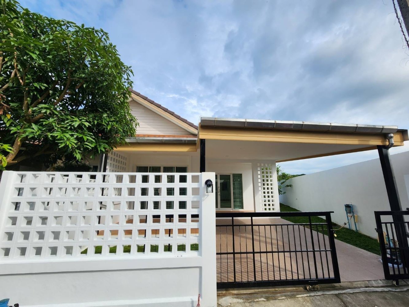 2 bedrooms Cafe / restaurant in Phuket, Thailand No. 7812