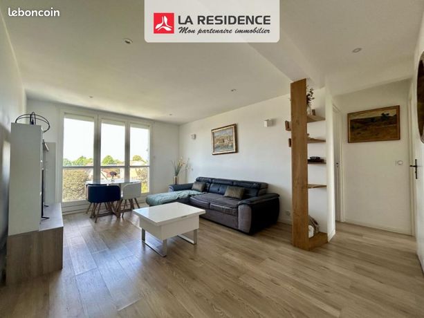 3 bedrooms Apartment in Val-d'Oise, France No. 362128