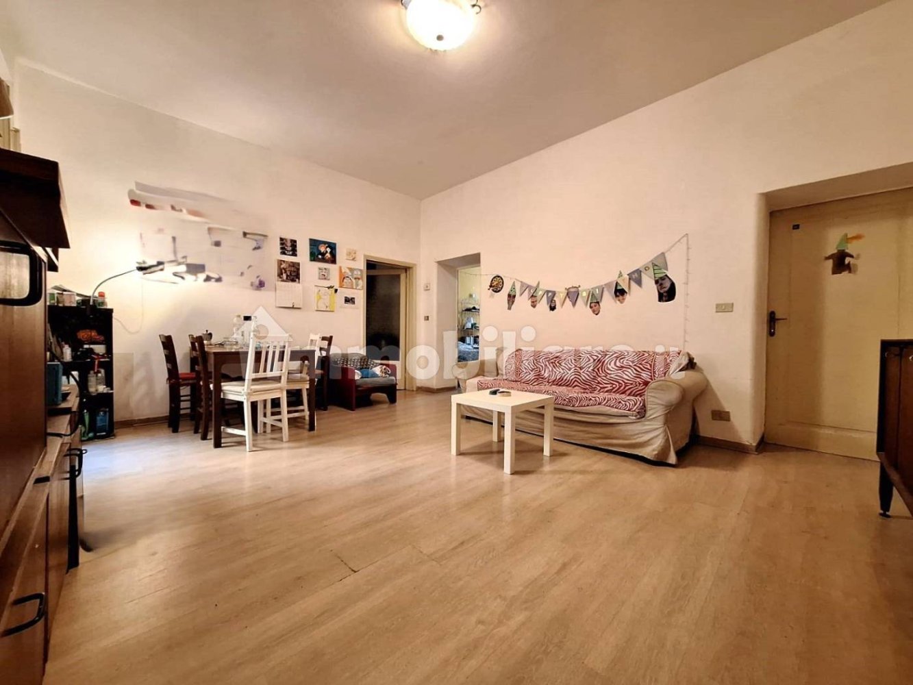 2 Schlafzimmer Wohnung in Florence, Italy, Nr. 337549