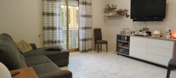 5 rooms Apartment in Palermo, Italy No. 46090 3