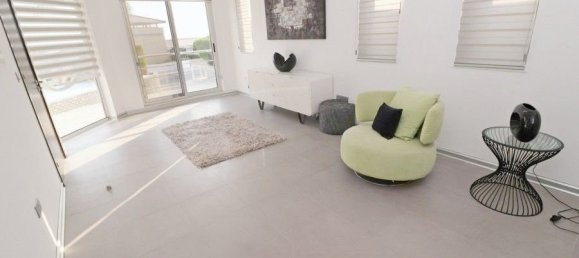 4 bedrooms Villa in Sea Caves, Cyprus No. 23055 11