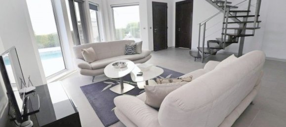 4 bedrooms Villa in Sea Caves, Cyprus No. 23055 2