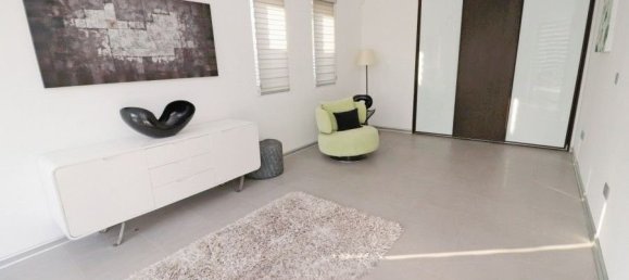 4 bedrooms Villa in Sea Caves, Cyprus No. 23055 10