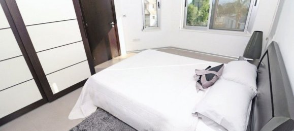 4 bedrooms Villa in Sea Caves, Cyprus No. 23055 23