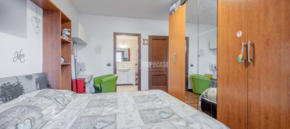 2-salle Appartement à Fiumicino, Italy No. 46734 19