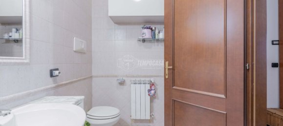 2-salle Appartement à Fiumicino, Italy No. 46734 18