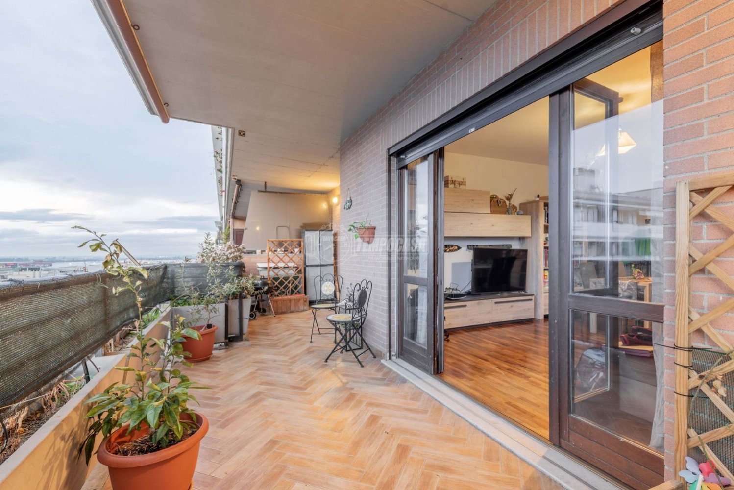 2-salle Appartement à Fiumicino, Italy No. 46734