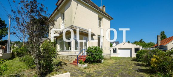 Дом с 4 спальнями в Манш, Франция № 297259 15