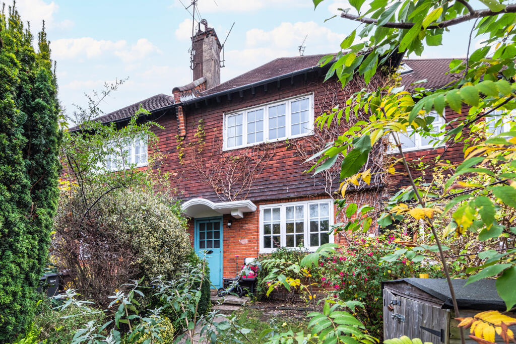 3 bedrooms Apartment in London, United Kingdom No. 14208