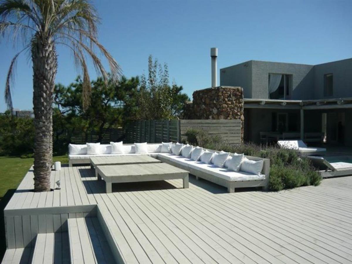 4 bedrooms House in Maldonado, Uruguay No. 11529